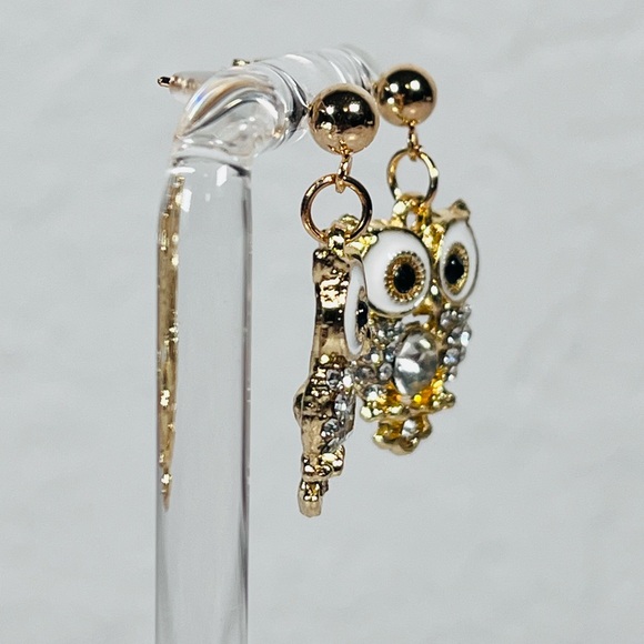 Owl Post Earrings - Picture 2 of 8